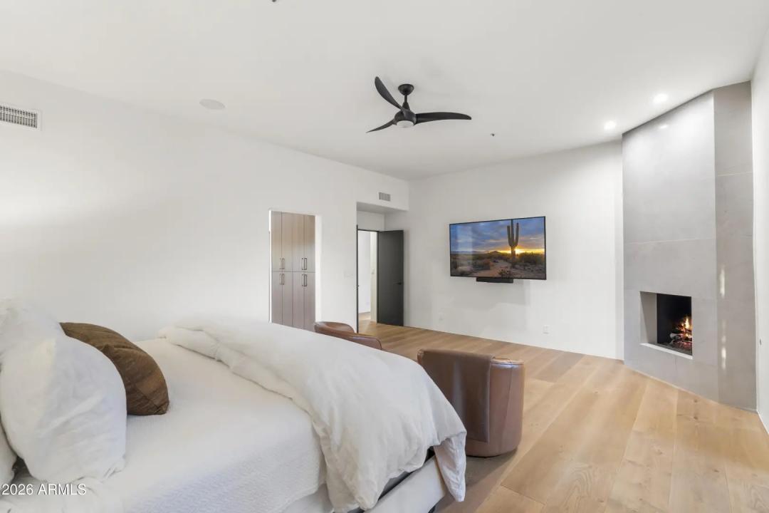 Real Estate Picture 27