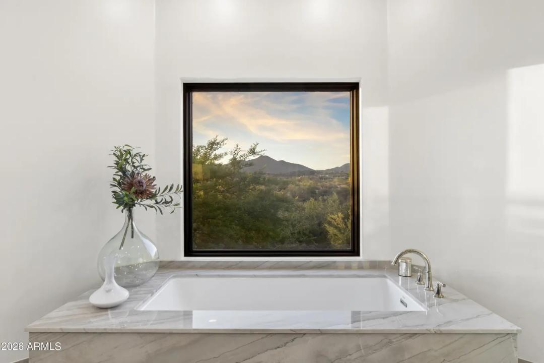 Real Estate Picture 30