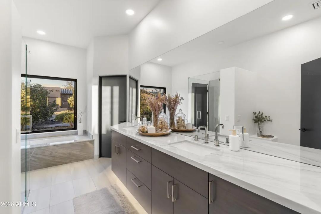 Real Estate Picture 38