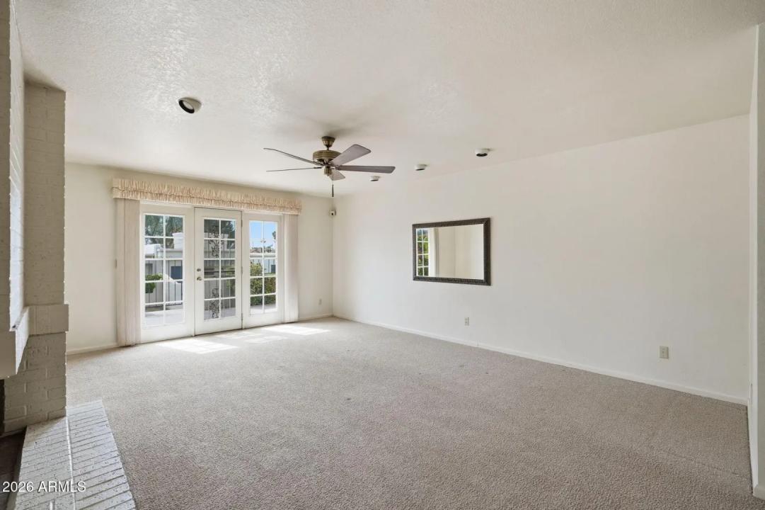 Real Estate Picture 7