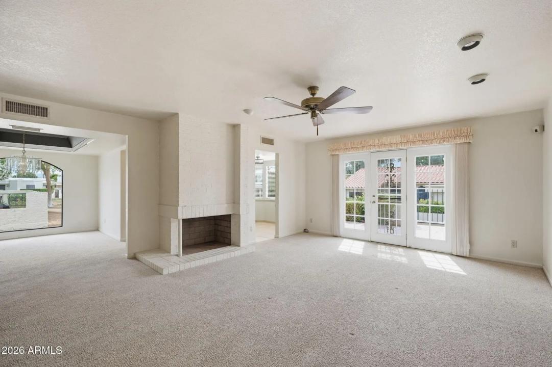 Real Estate Picture 8