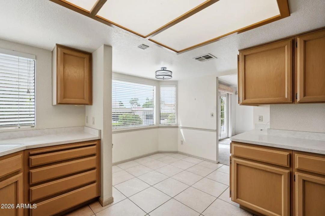 Real Estate Picture 15