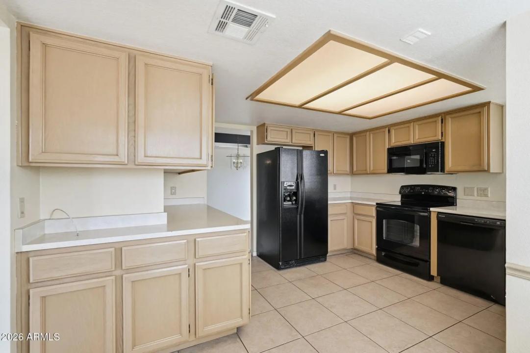 Real Estate Picture 17