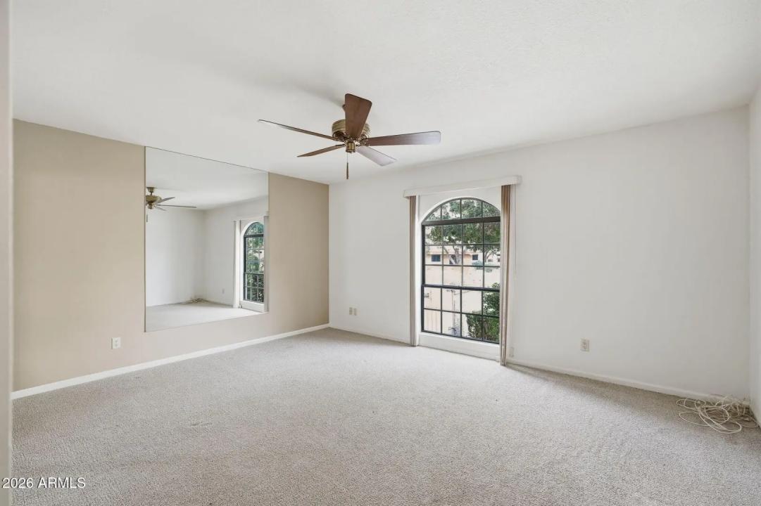 Real Estate Picture 24