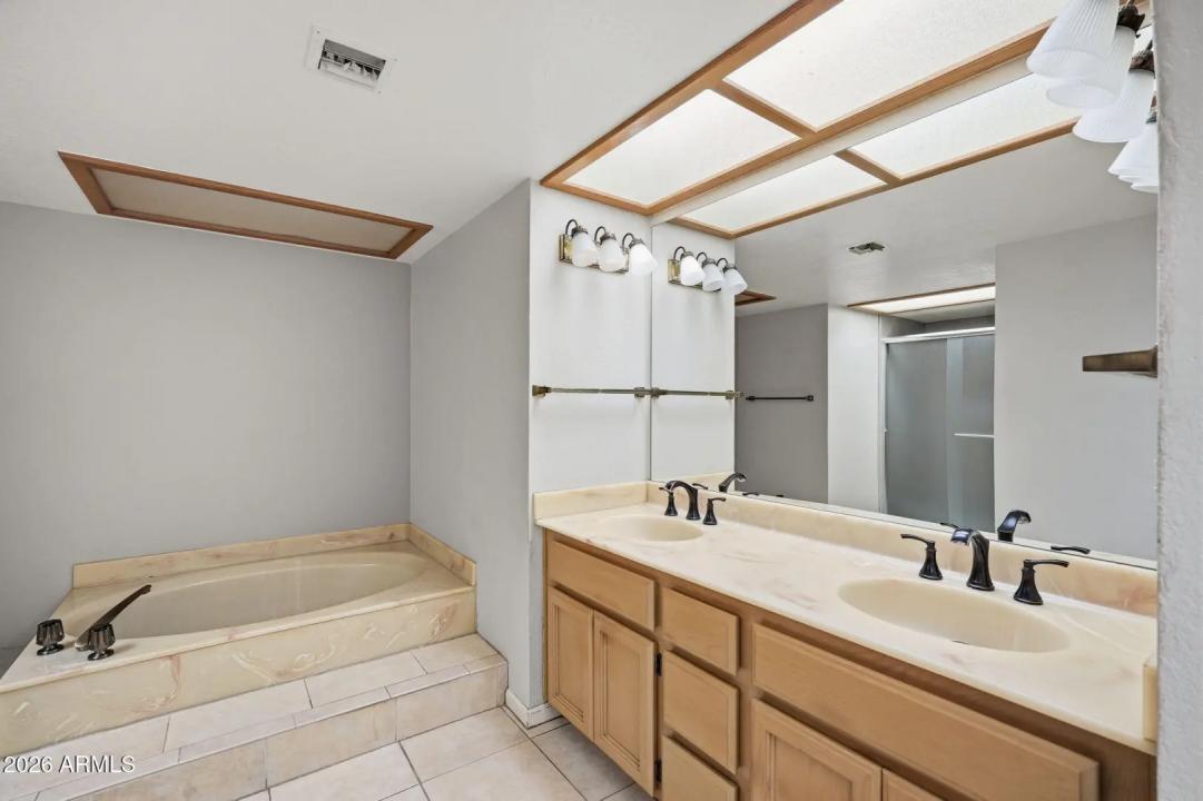 Real Estate Picture 30