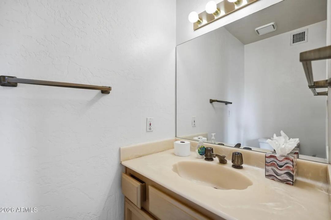 Real Estate Picture 32