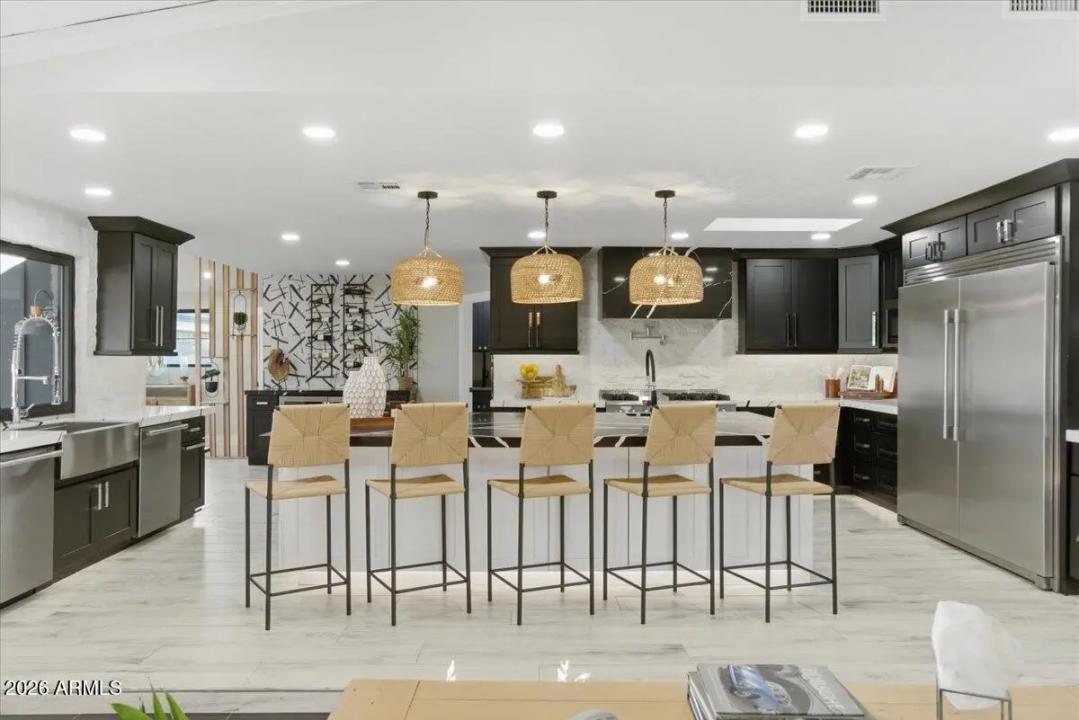 Real Estate Picture 5