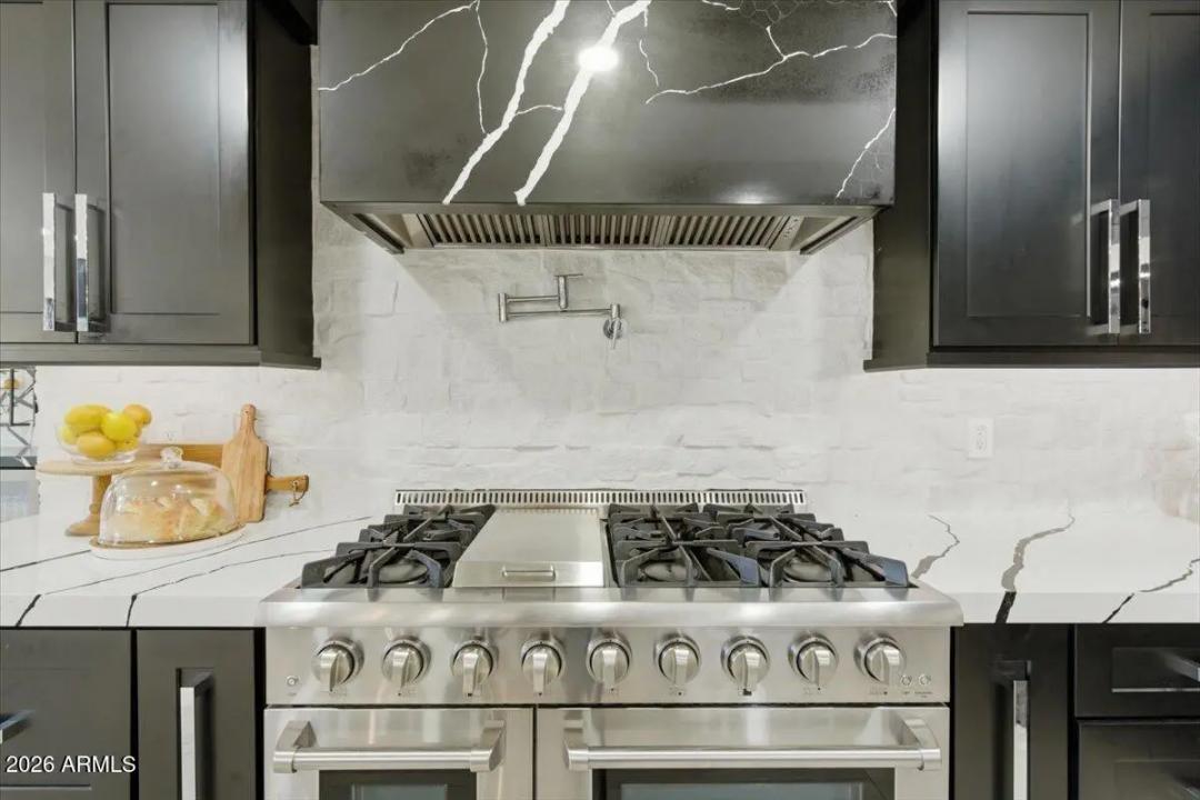 Real Estate Picture 19