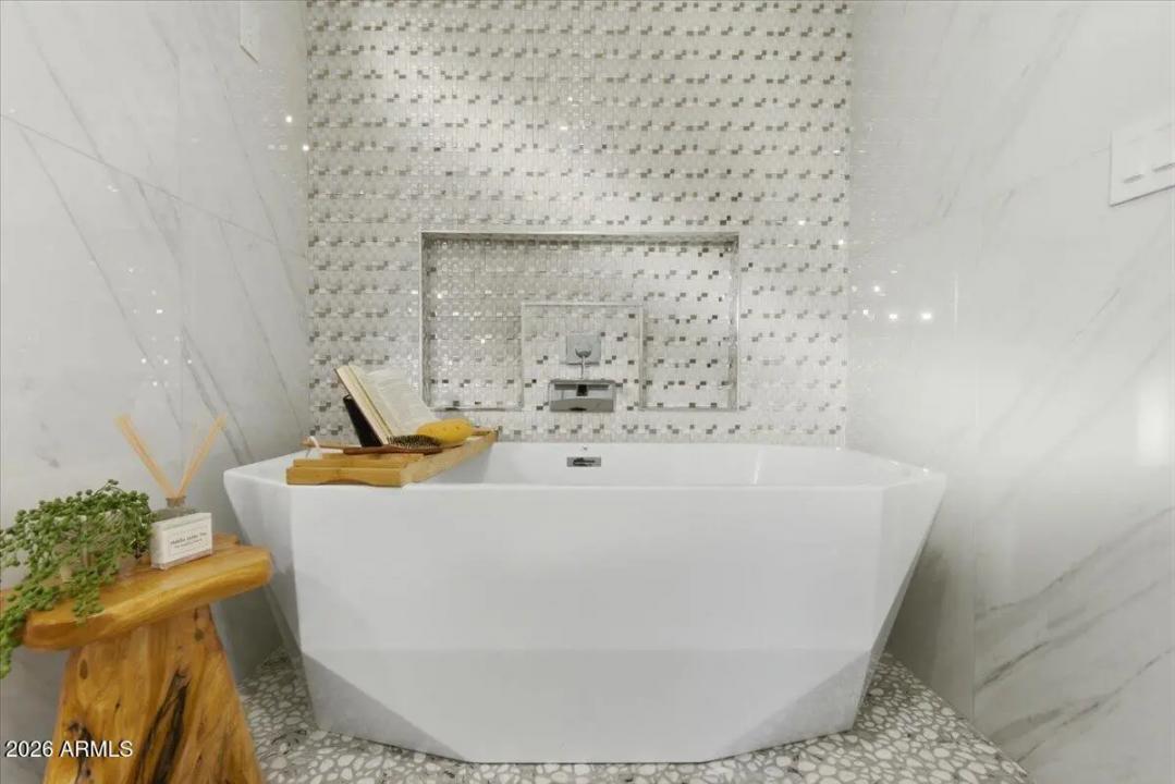 Real Estate Picture 28