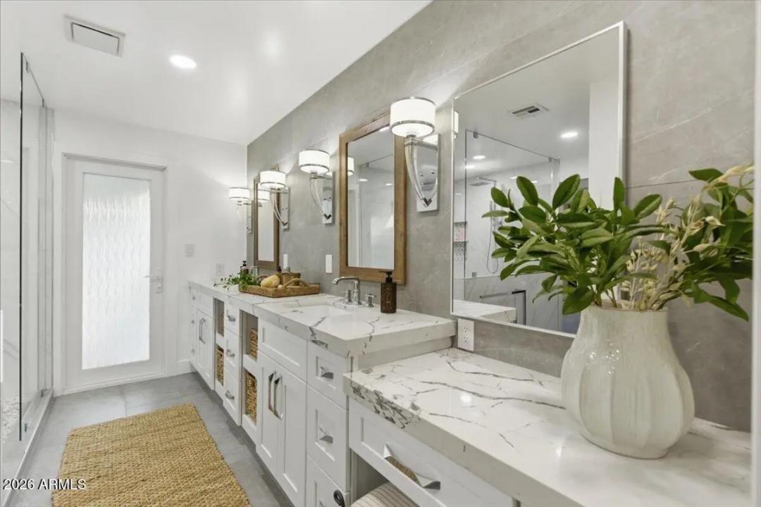 Real Estate Picture 29