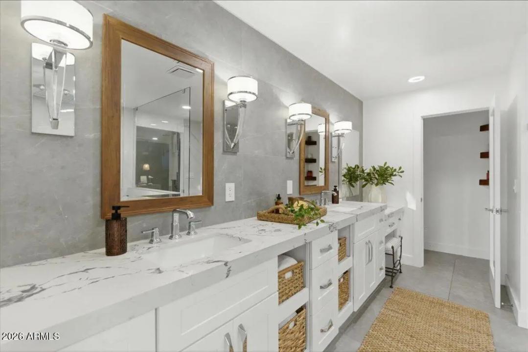 Real Estate Picture 30