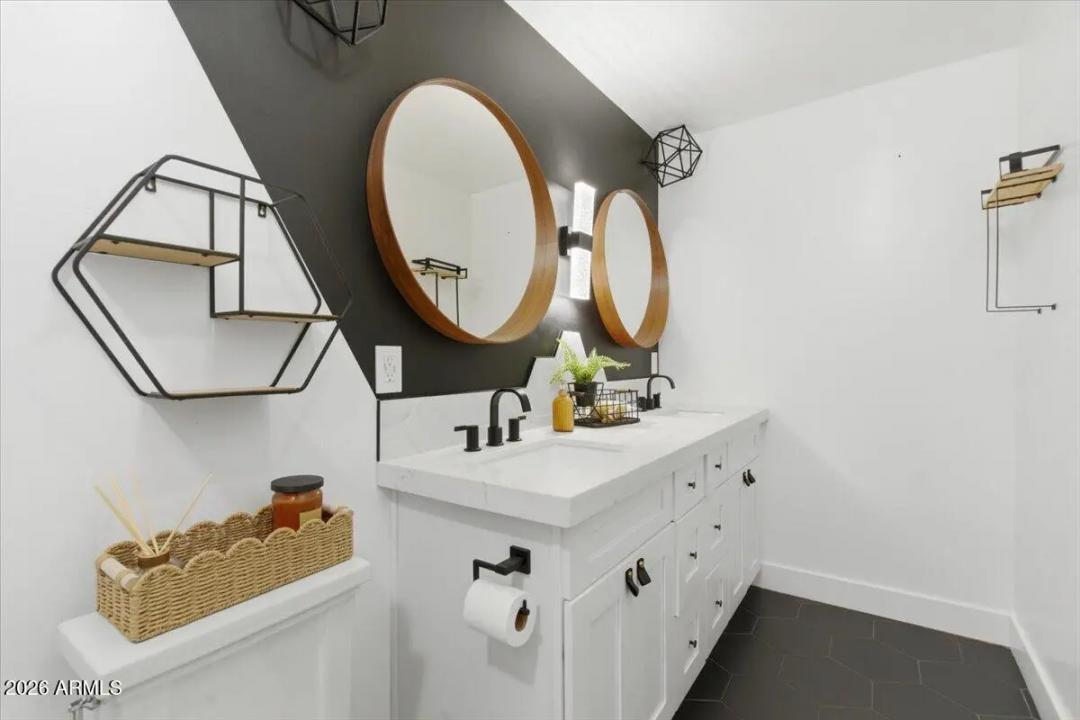 Real Estate Picture 38