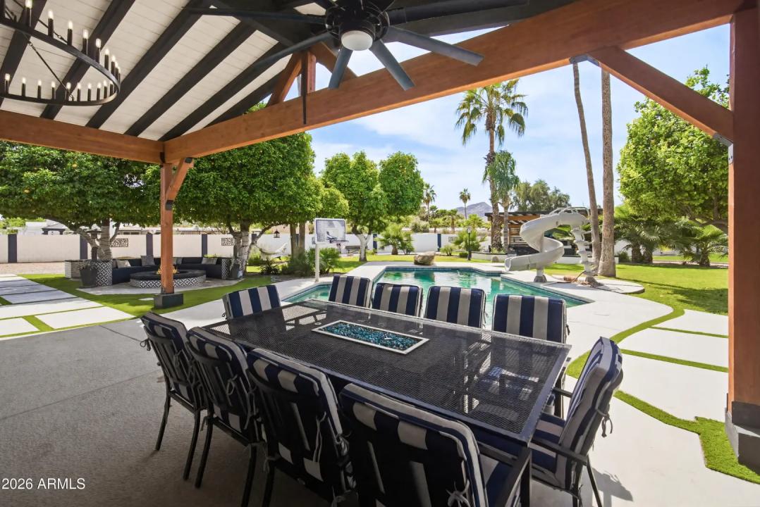Real Estate Picture 8