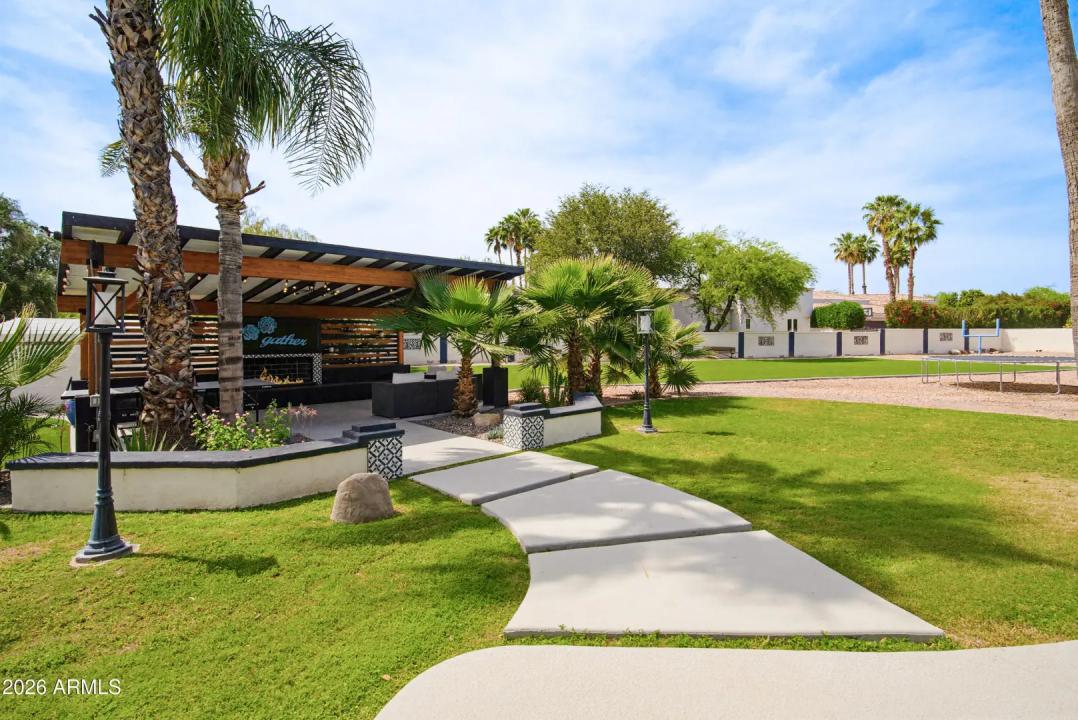 Real Estate Picture 58