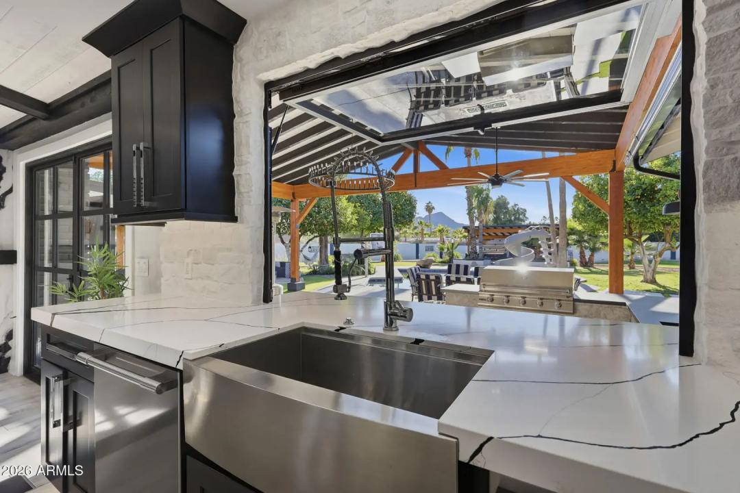Real Estate Picture 17