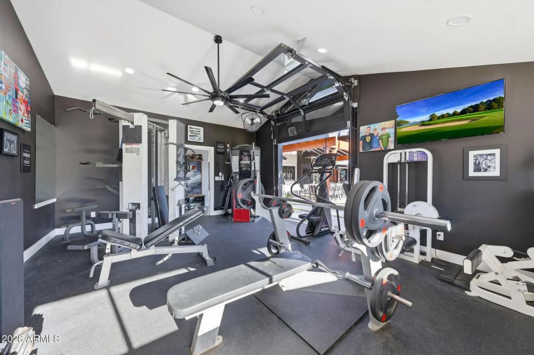 Real Estate Picture 9