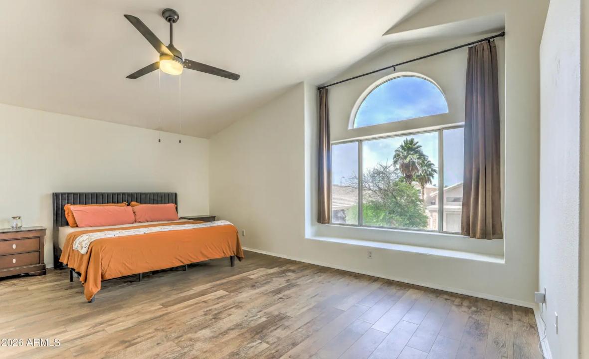 Real Estate Picture 18