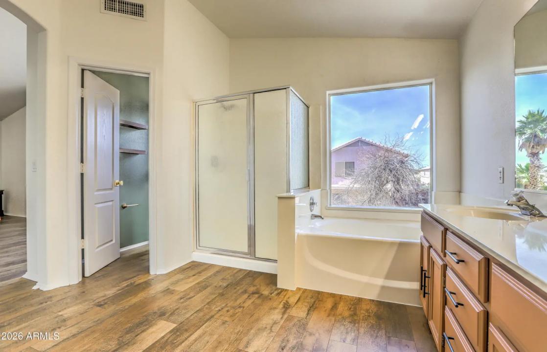 Real Estate Picture 22