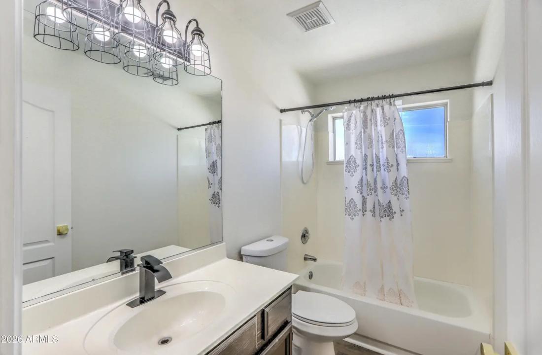 Real Estate Picture 26