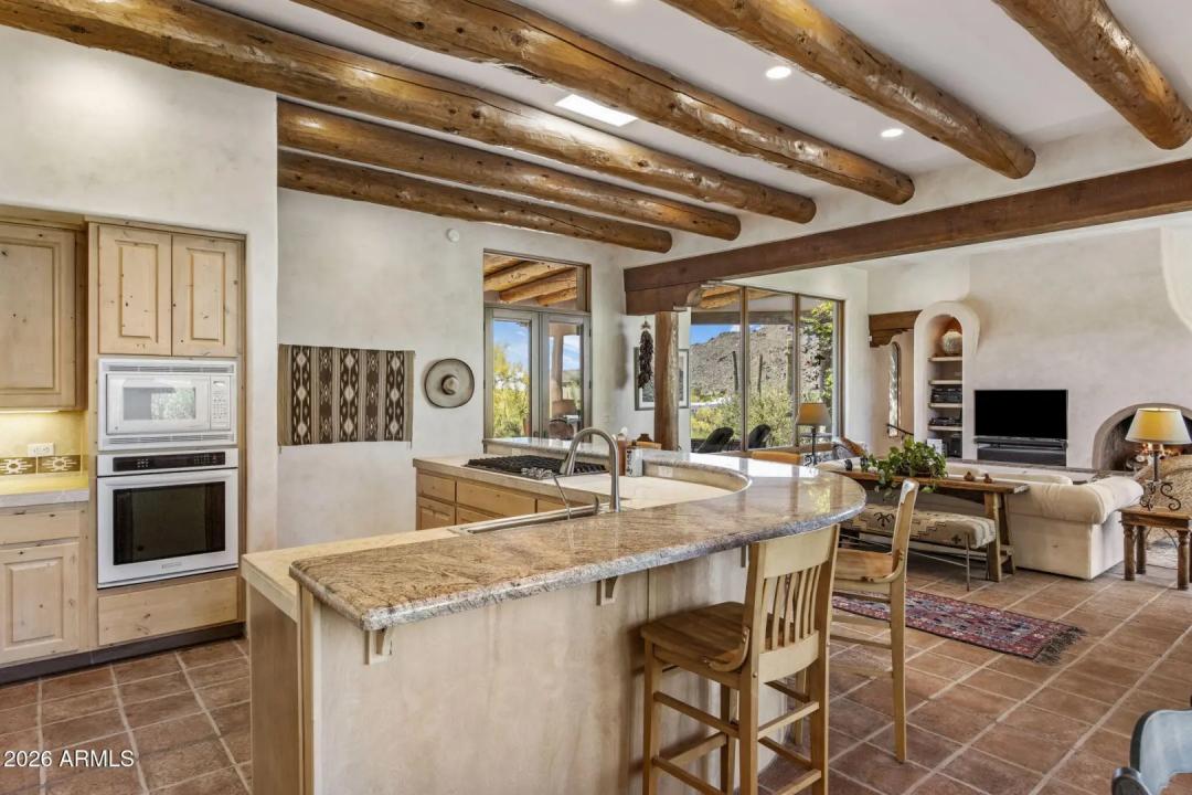 Real Estate Picture 10