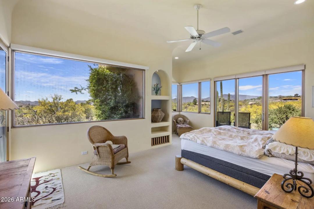 Real Estate Picture 12