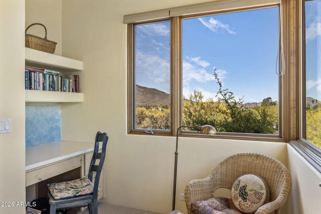 Real Estate Picture 14