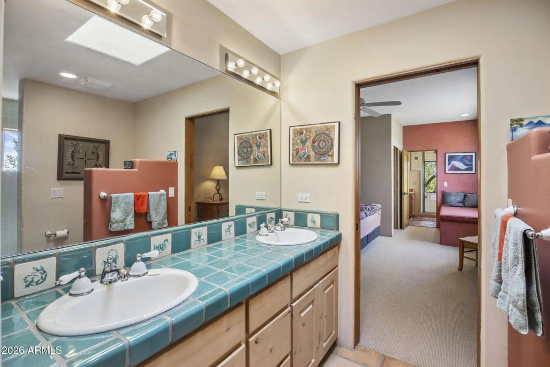 Real Estate Picture 22