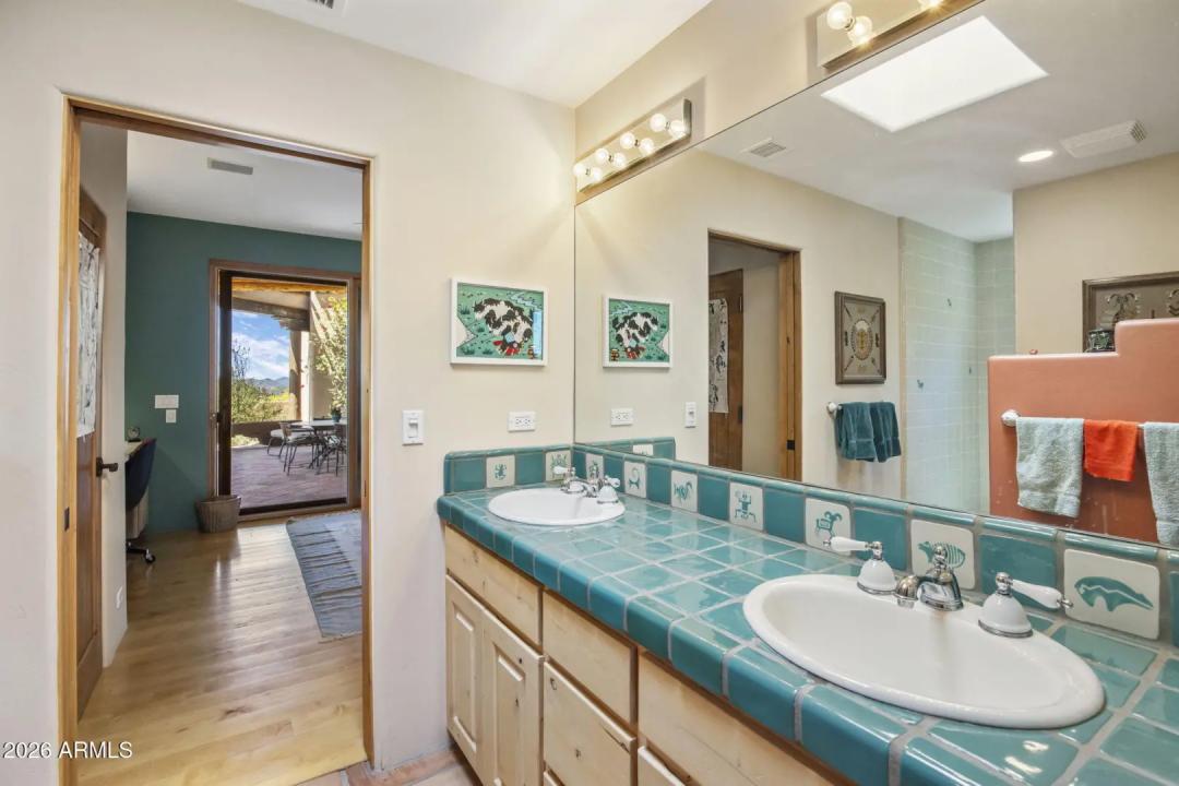 Real Estate Picture 23