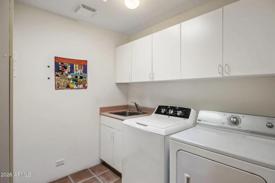 Real Estate Picture 25