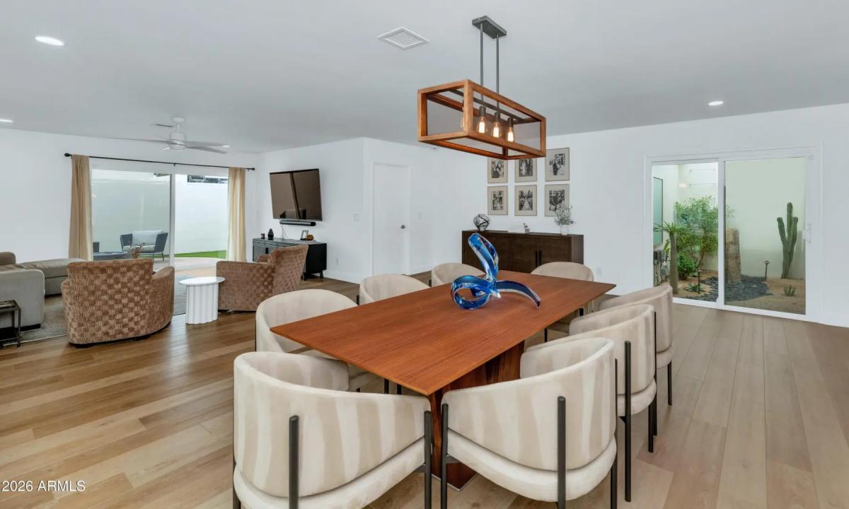 Real Estate Picture 7