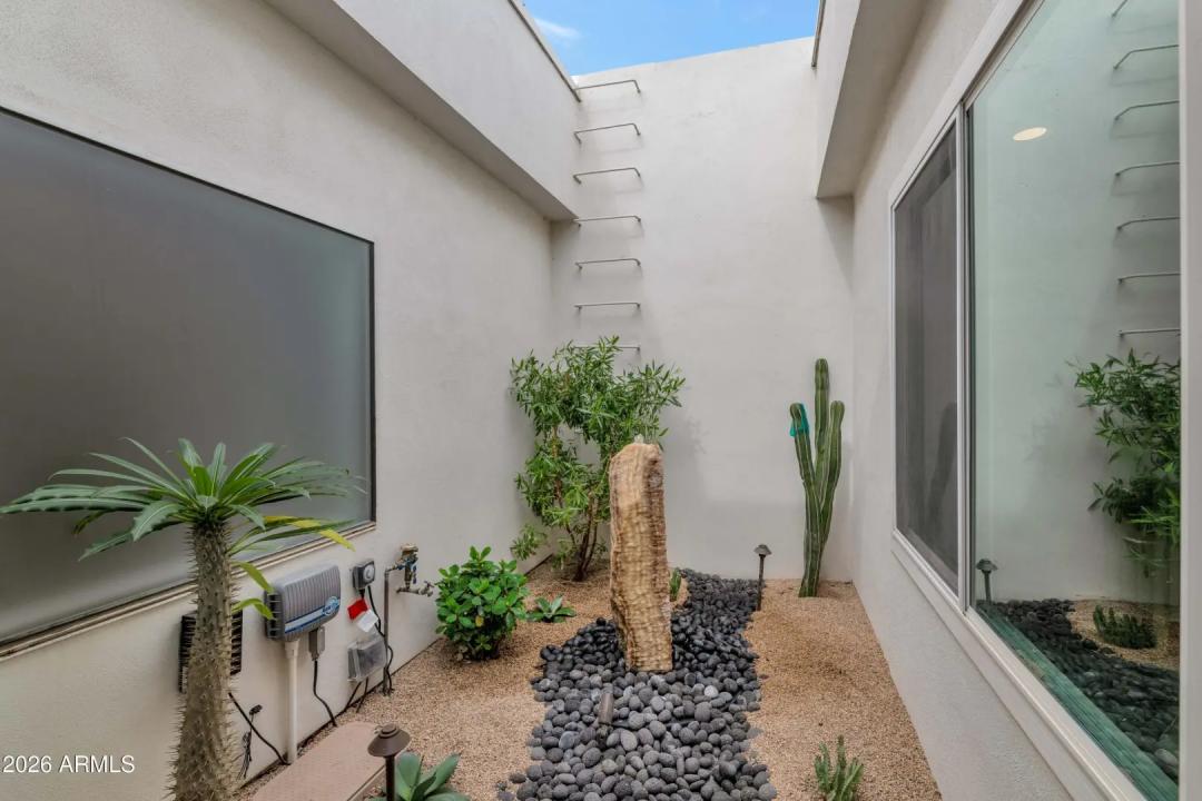 Real Estate Picture 29