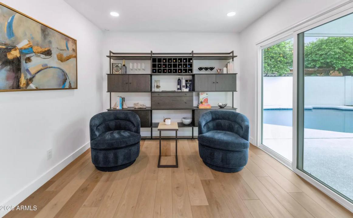 Real Estate Picture 8