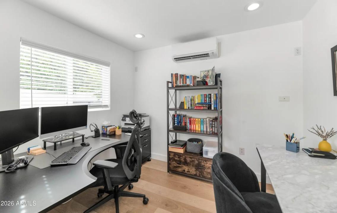 Real Estate Picture 13