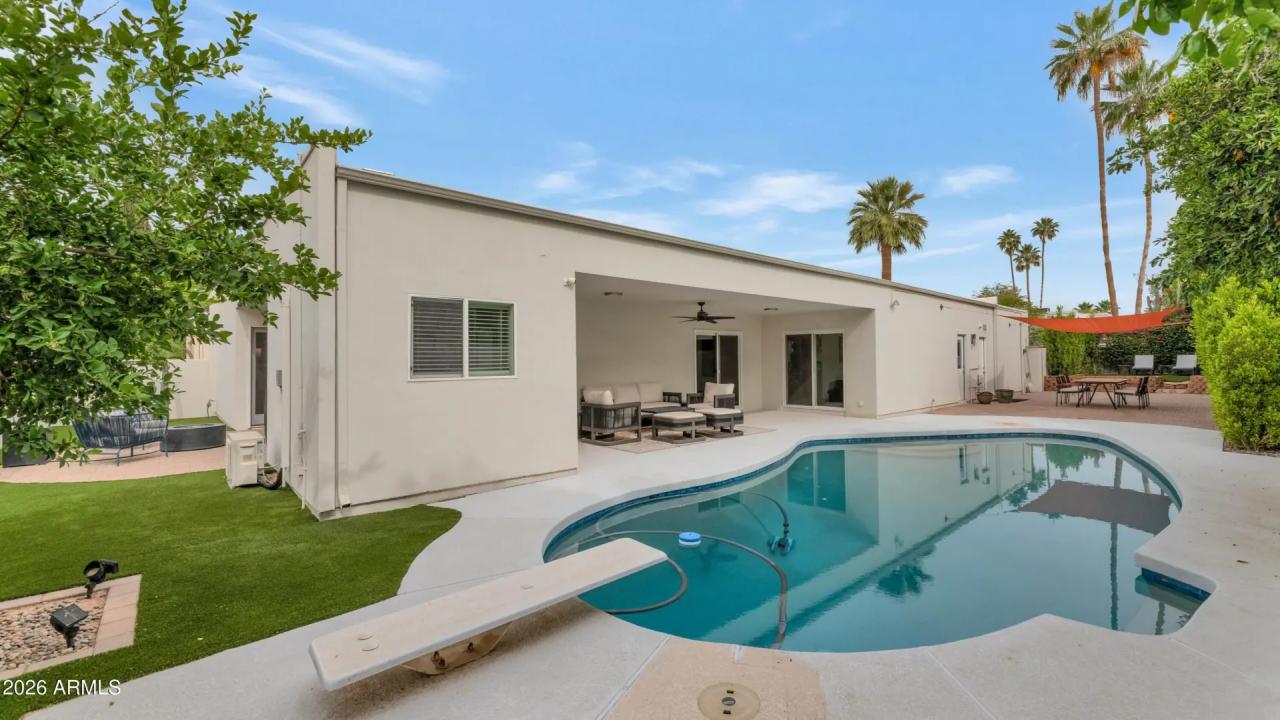 Real Estate Picture 22