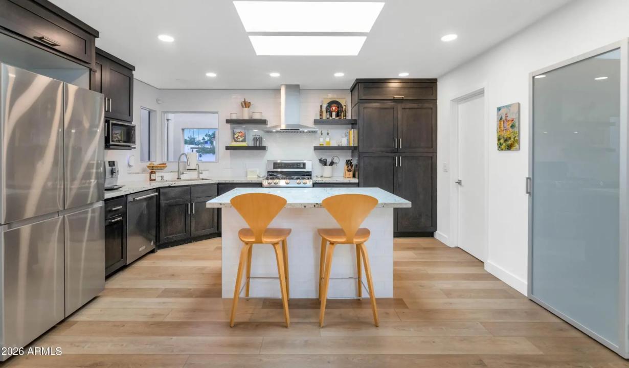 Real Estate Picture 10