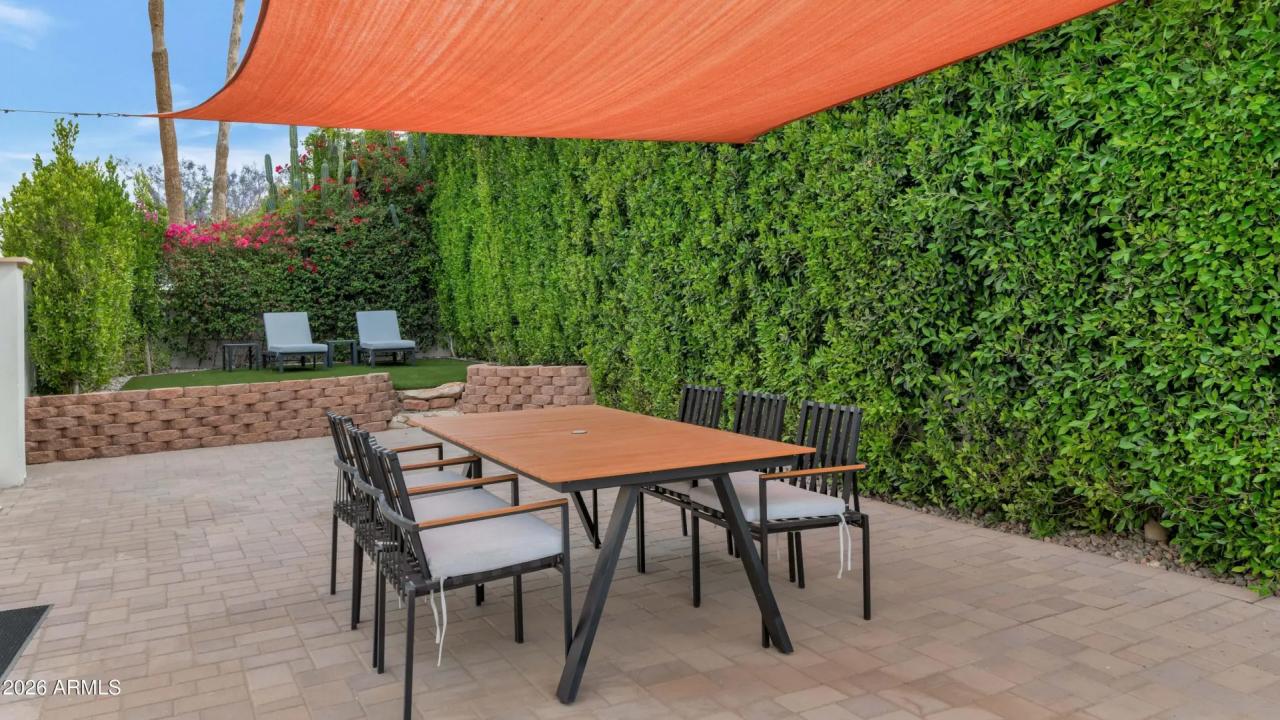 Real Estate Picture 25