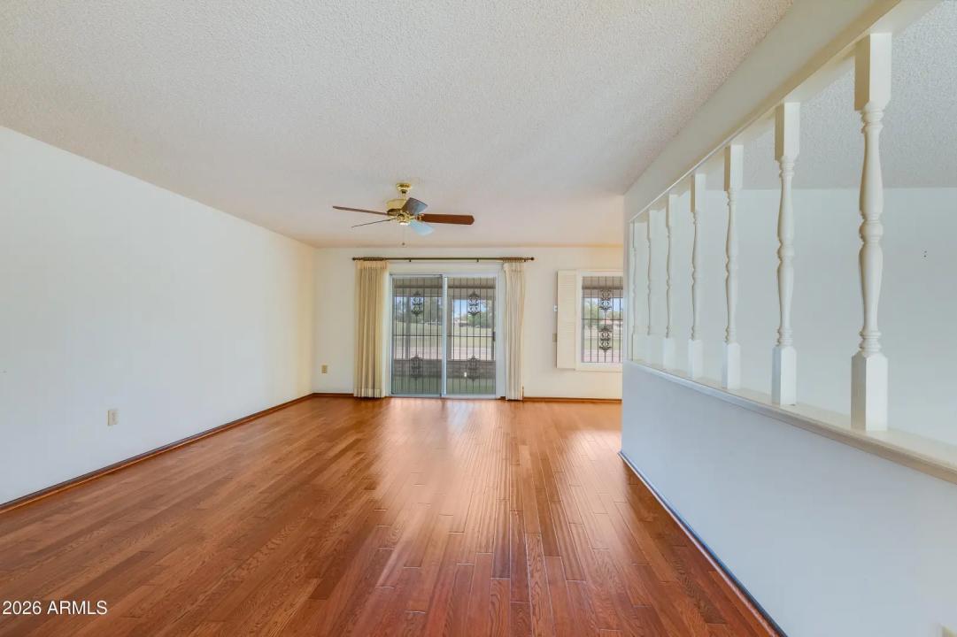 Real Estate Picture 5