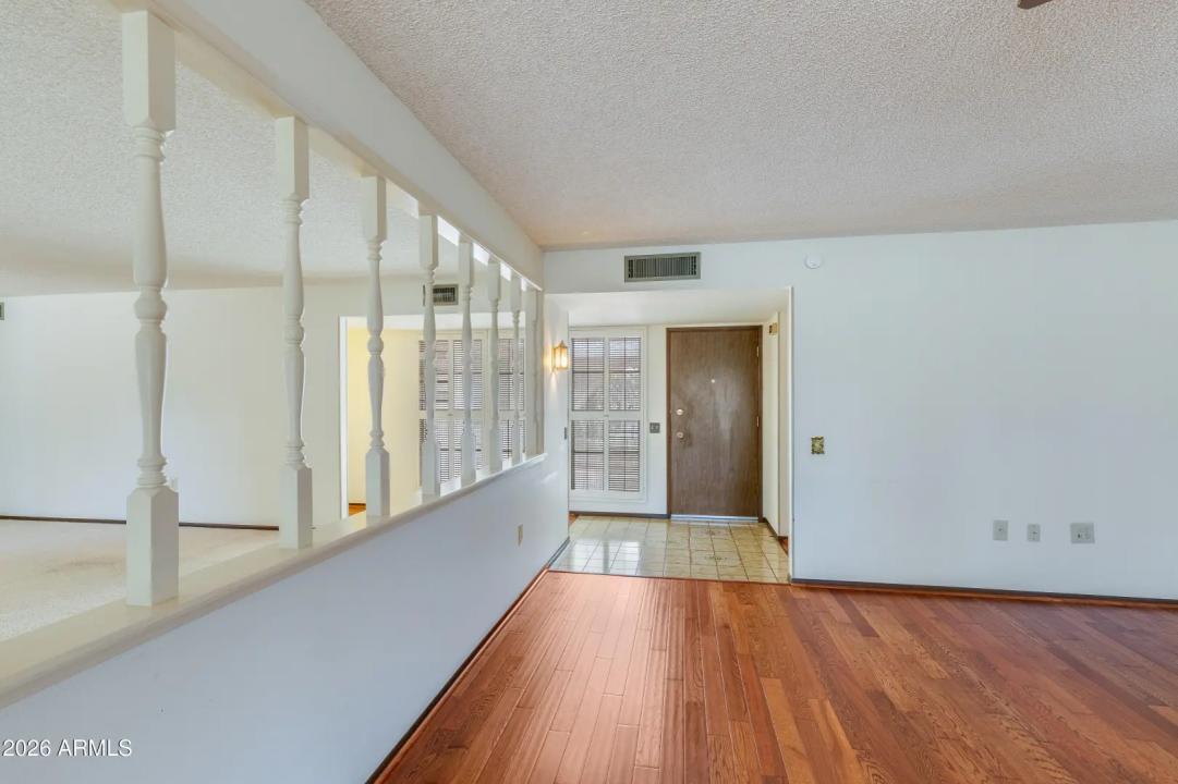 Real Estate Picture 6