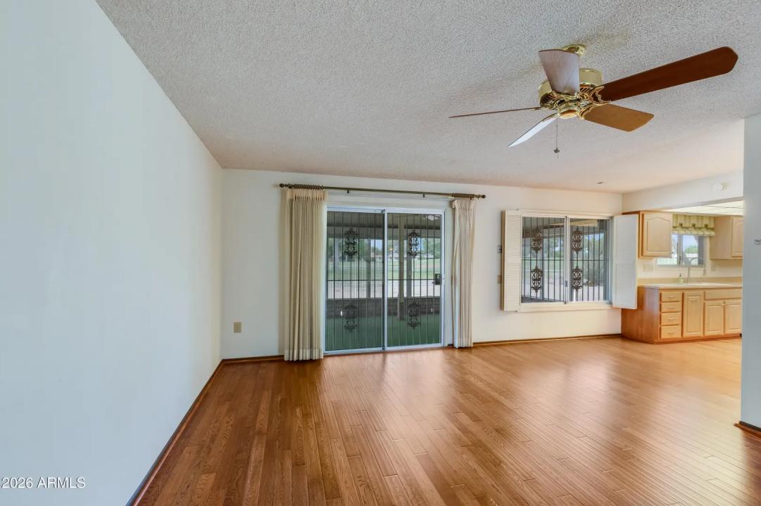 Real Estate Picture 10