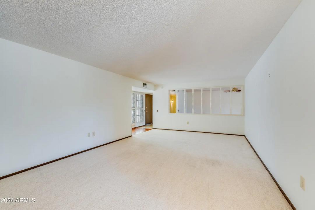 Real Estate Picture 18