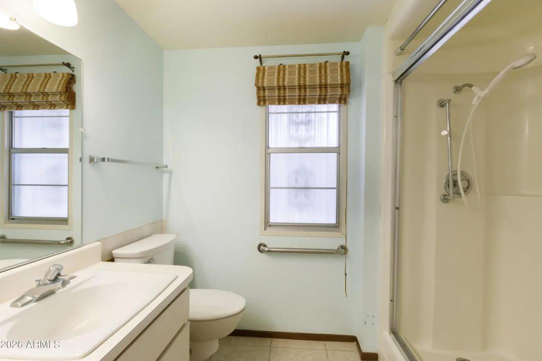 Real Estate Picture 25