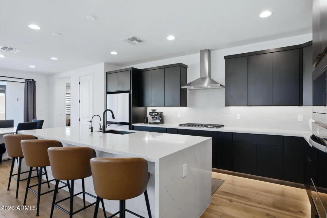 Real Estate Picture 2