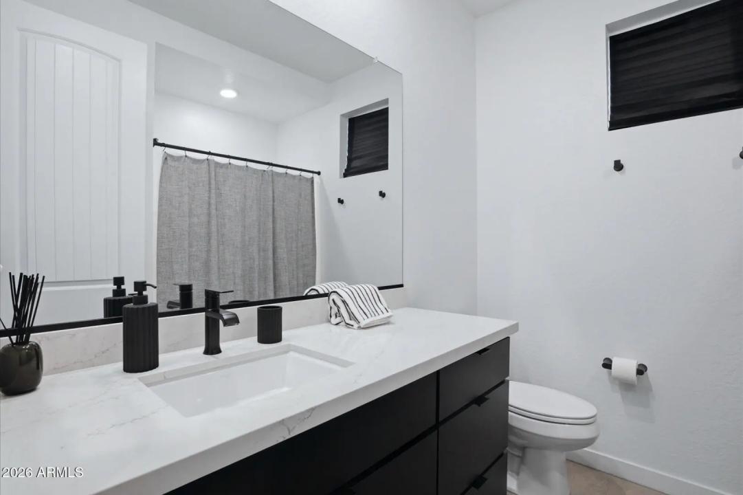 Real Estate Picture 22