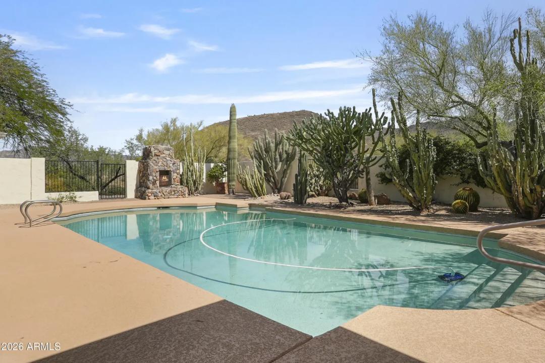 Real Estate Picture 15