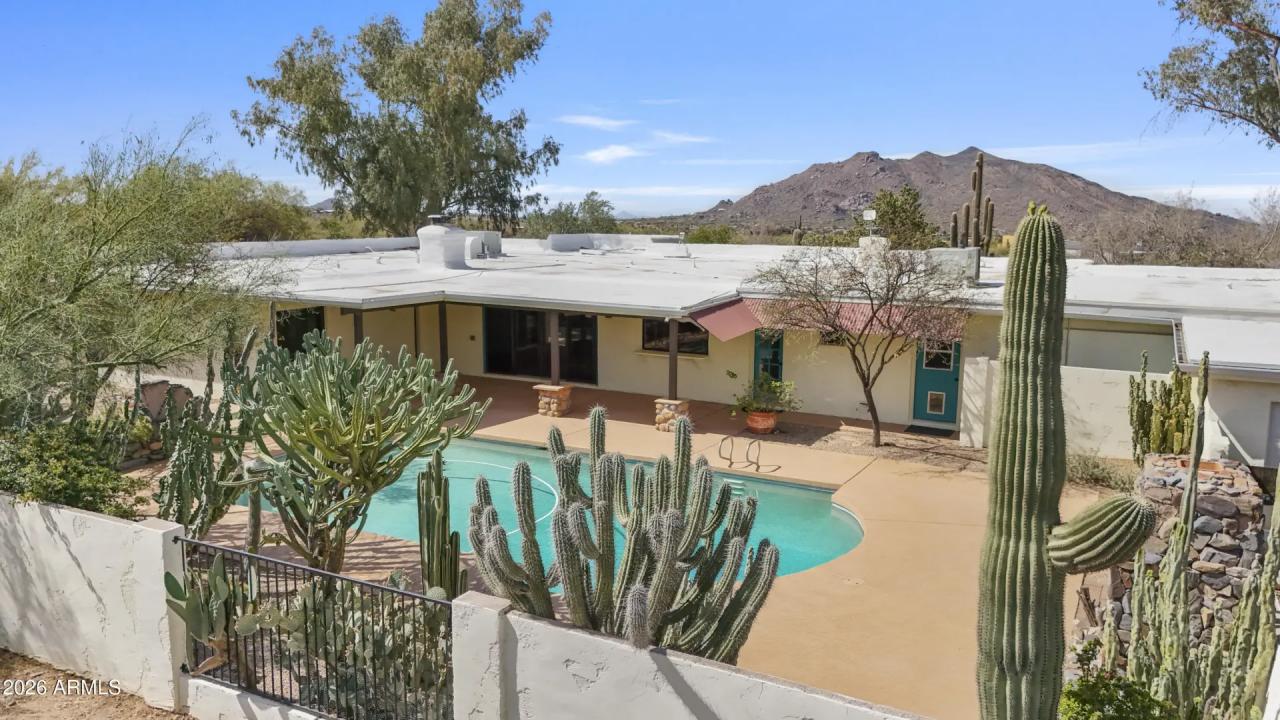 Real Estate Picture 14