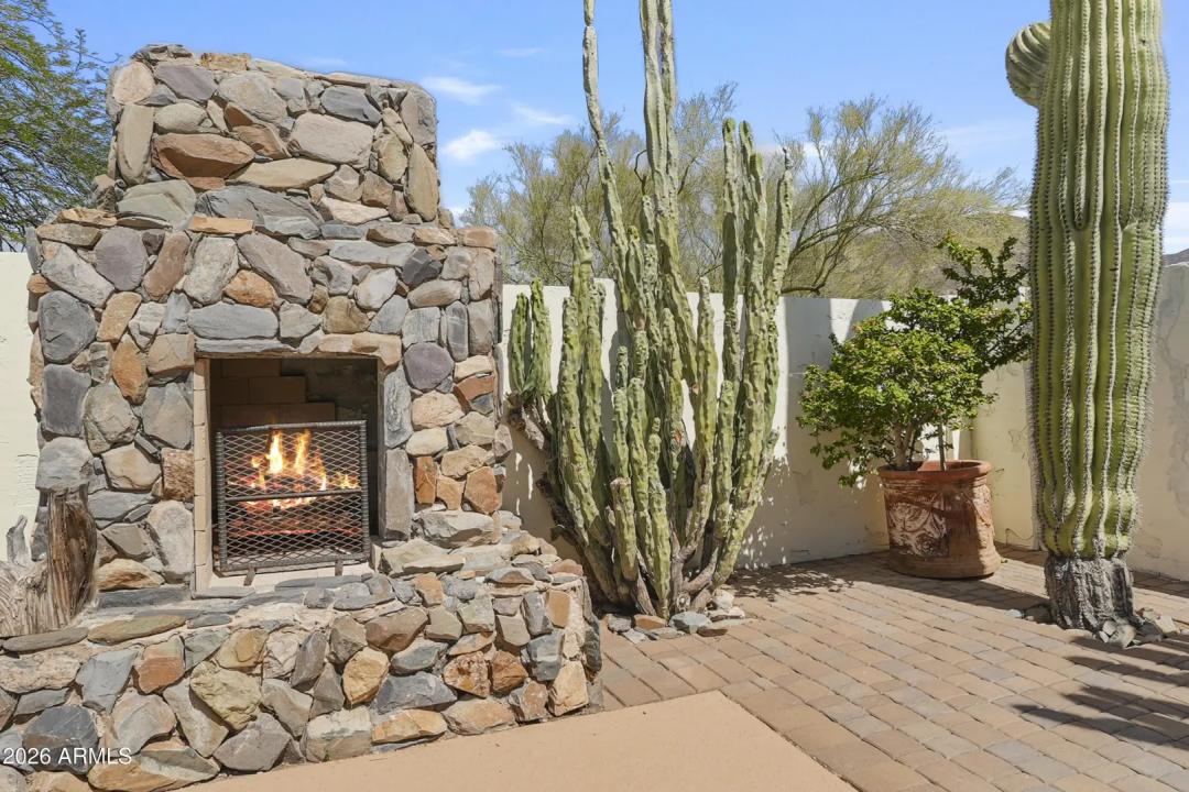 Real Estate Picture 16