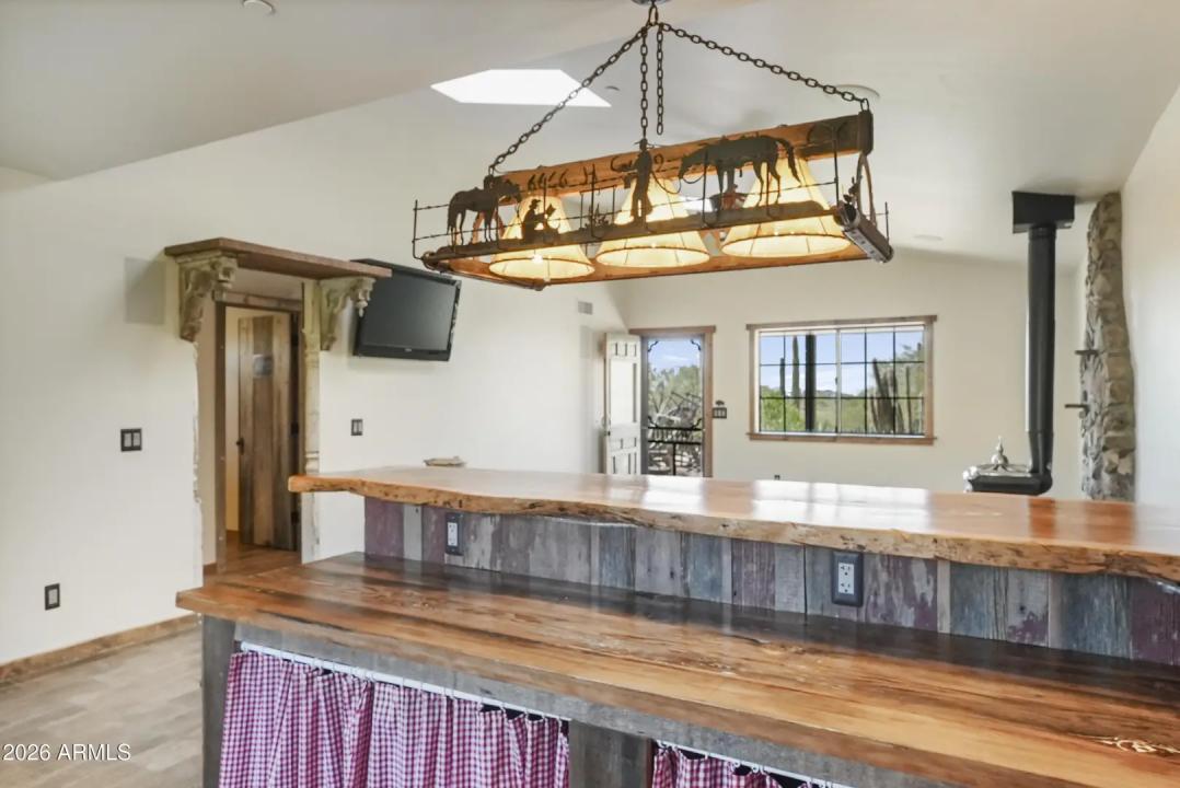 Real Estate Picture 26