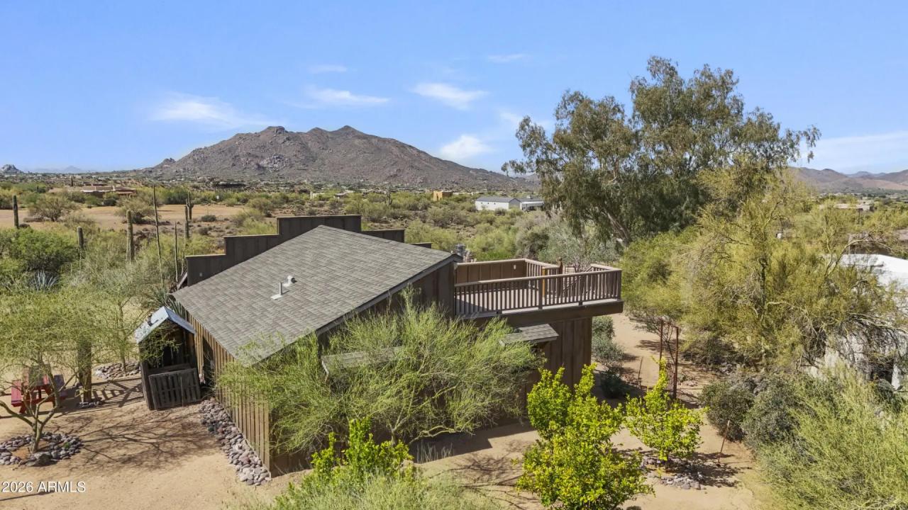 Real Estate Picture 22