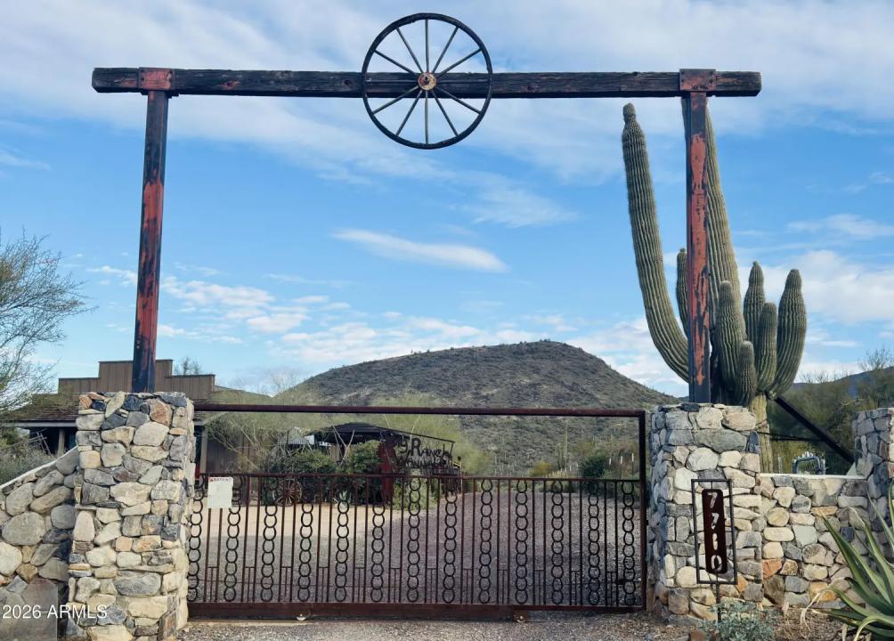 Real Estate Picture 4