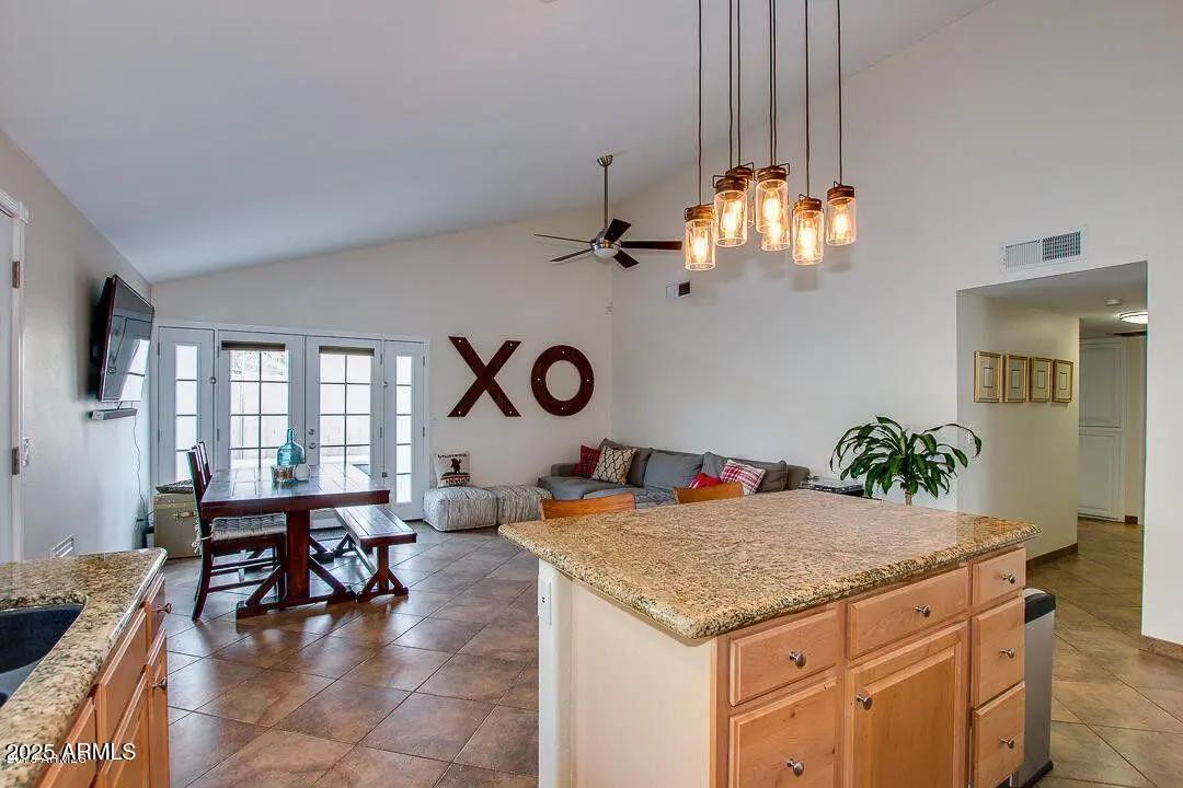 Real Estate Picture 7